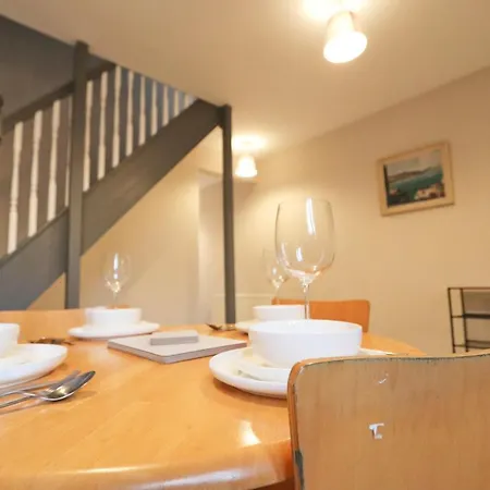 Brighton Terrace Two Bedroom House בית נופש בריסטול