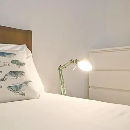Brighton Terrace Two Bedroom House Бристоль