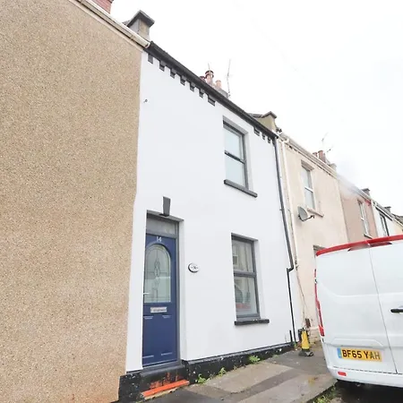 Brighton Terrace Two Bedroom House * בריסטול