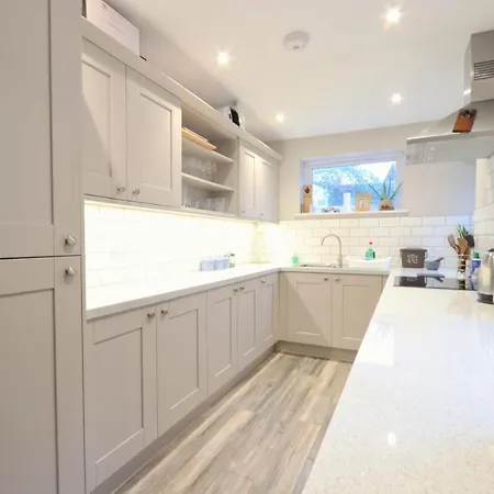 בית נופש Brighton Terrace Two Bedroom House