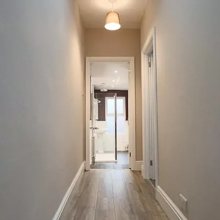 Brighton Terrace Two Bedroom House Дом отдыха